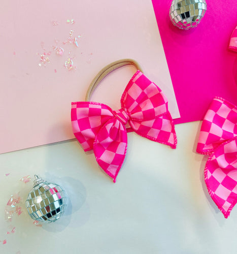 pink checker bows