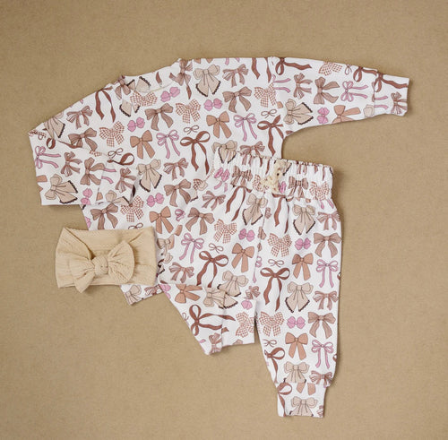 brown bows lounge set
