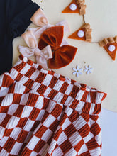 pleated skirt - rust checker