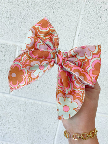 groovy pink floral bow